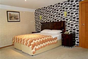 Kaya Madrid Hotel