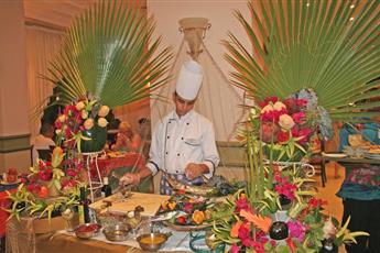 King Tut Aqua Park Beach Resort 4*