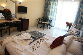 King Tut Aqua Park Beach Resort 4*