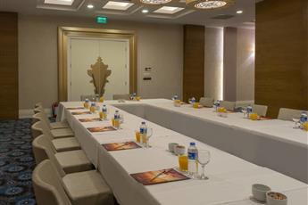 Kirman Belazur Resort & Spa