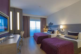Kirman Belazur Resort & Spa
