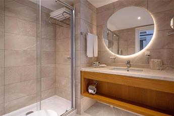 Kirman Sidera Luxury & Spa