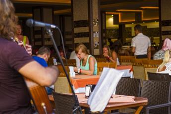 Kleopatra Ada Beach Hotel