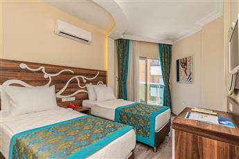 Kleopatra Blue Hawaii Hotel