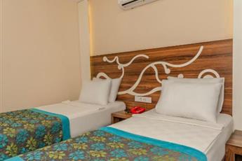 Kleopatra Blue Hawaii Hotel