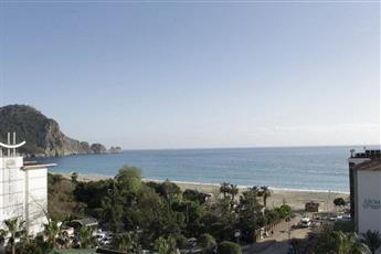 Kleopatra Blue Hawaii Hotel