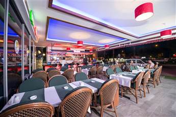 Kleopatra Blue Hawaii Hotel