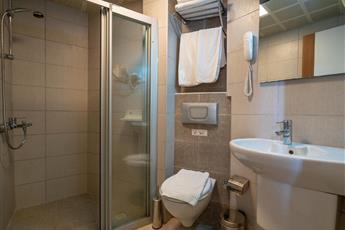 Kleopatra Celine Hotel