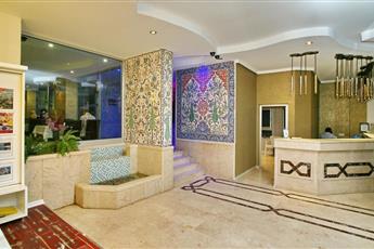 Kleopatra Celine Hotel