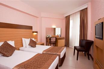 Kleopatra Remi Hotel 4*