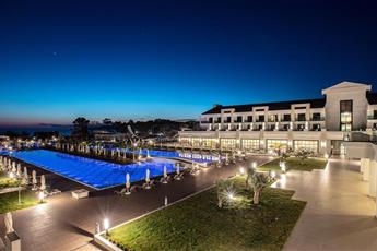 Korumar Ephesus Beach & Spa Resort 5*