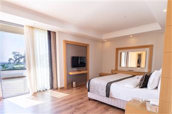 Korumar Ephesus Beach & Spa Resort 5*