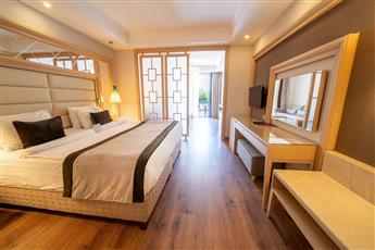 Korumar Ephesus Beach & Spa Resort 5*