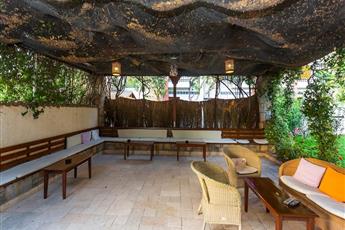 Kriss Hotel