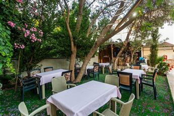 Kriss Hotel