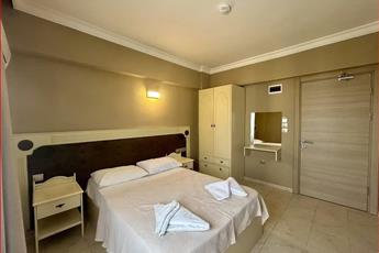 Kusadası Basel Hotel 3*