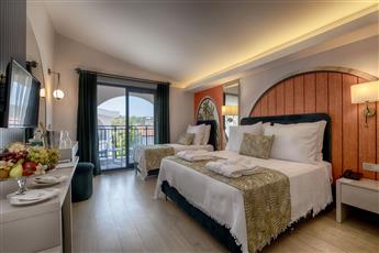 La Benata Beach Hotel 5*