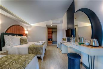 La Benata Beach Hotel 5*