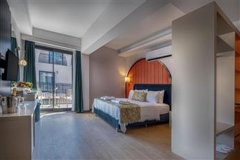 La Benata Beach Hotel 5*