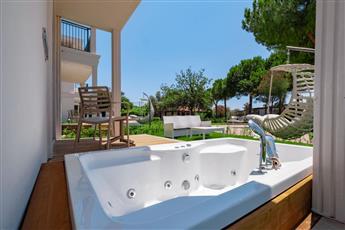 La Benata Beach Hotel 5*