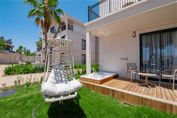 La Benata Beach Hotel 5*