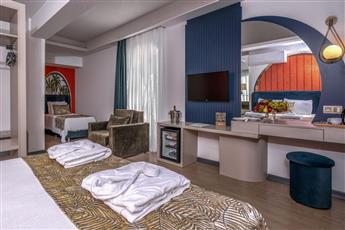 La Benata Beach Hotel