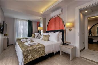La Benata Beach Hotel