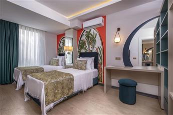 La Benata Beach Hotel
