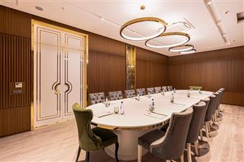 La Boutique Hotel & Suites 4*