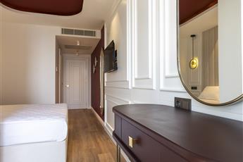 La Boutique Hotel & Suites 4*