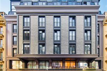 Lady Diana Hotel