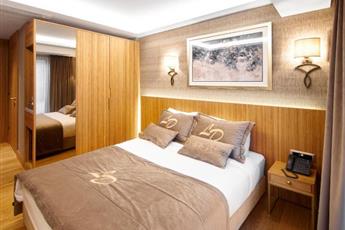 Lady Diana Hotel