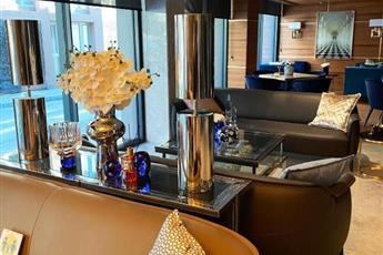 Lady Diana Hotel