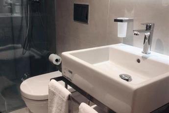 Lady Diana Hotel