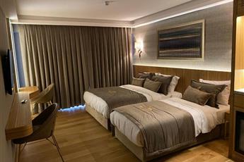 Lady Diana Hotel
