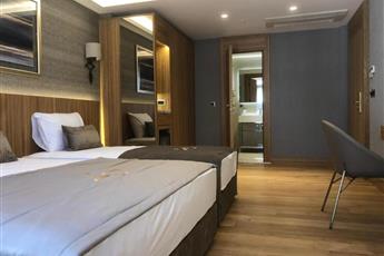 Lady Diana Hotel
