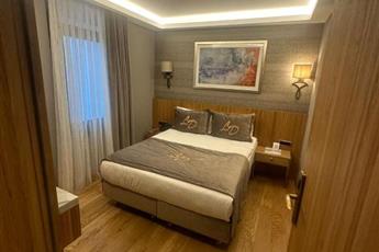 Lady Diana Hotel