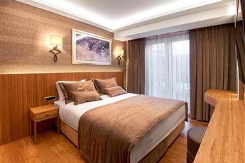 Lady Diana Hotel