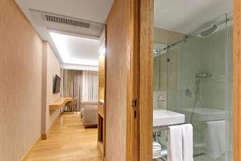 Lady Diana Hotel
