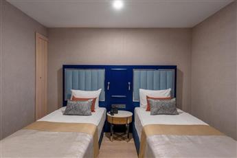 Lago Hotel 5*