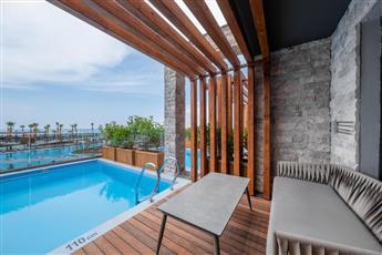 Lago Hotel 5*