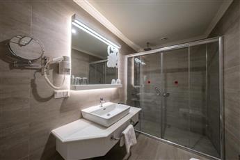 Laguna Beach Alya Resort & Spa
