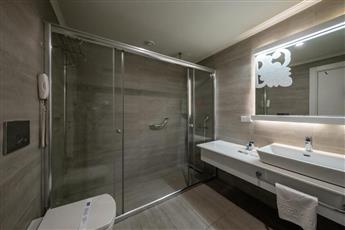 Laguna Beach Alya Resort & Spa
