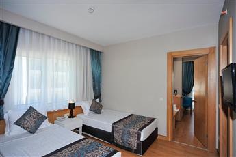 Lake & River Side Hotel & Spa