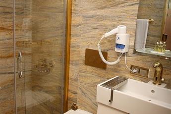 Laleli Blue Marmaray Hotel