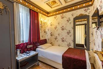 Laleli Blue Marmaray Hotel