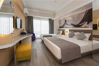 Lalila Blue Suites 5*