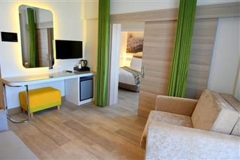Lalila Blue Suites