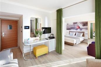 Lalila Blue Suites