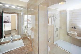 Lalila Blue Suites